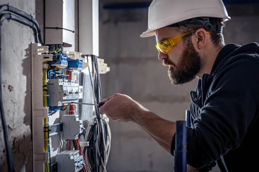 Elektriker München repariert